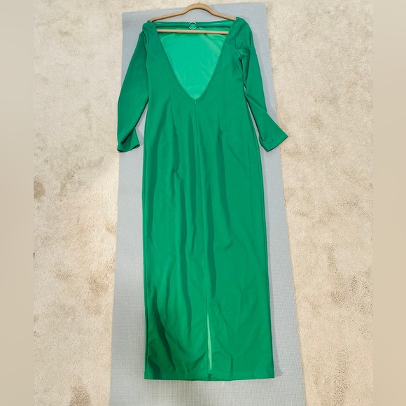 Gorgeous Green long sleeve backless dress size Large - Picture 3 of 4